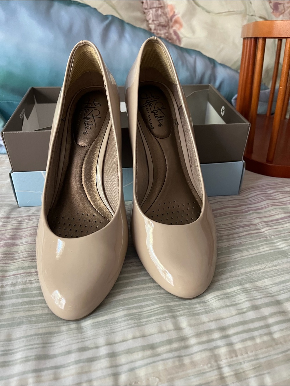 Life Stride Blush Patent Round-Toe Pumps